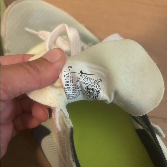 Nike One Men's Waffle Lightweight sneaker - Picture 7 of 8